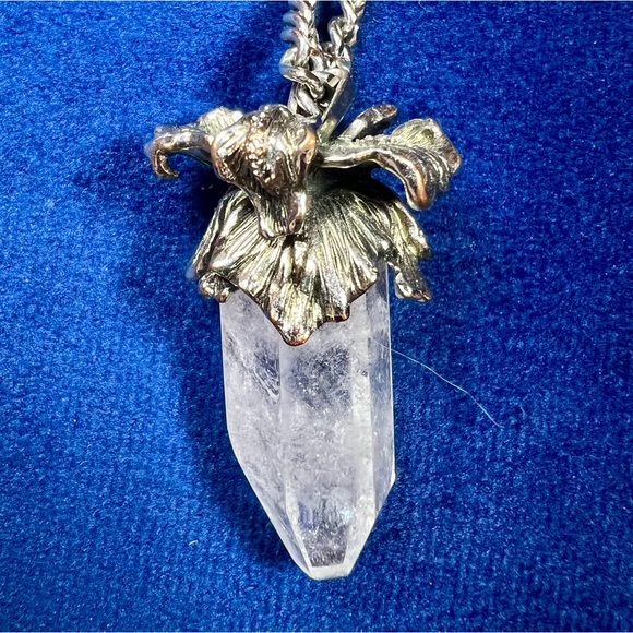 Alexander McQueen Iris Crystal Charm Necklace - Picture 7 of 12